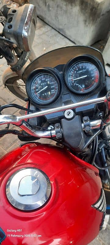 HONDA CB125F 7