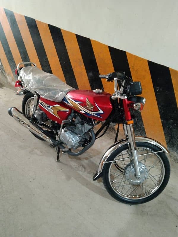 only 4200 kms running 6