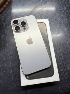 Iphone 15 pro Natural Titanium