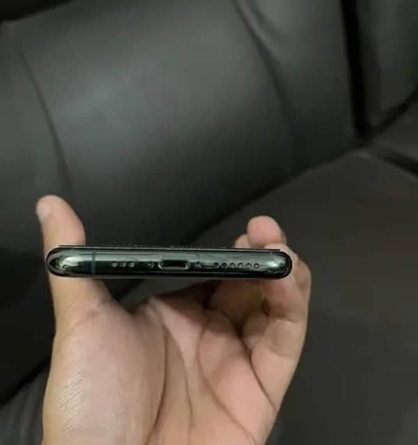 iphone 11 pro PTA 4