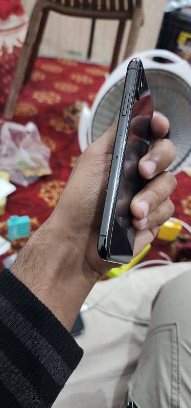 iphone x 256Gb PTA approve black 1