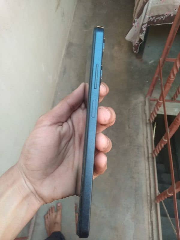 Infinix Hot 30Play 4/64 3