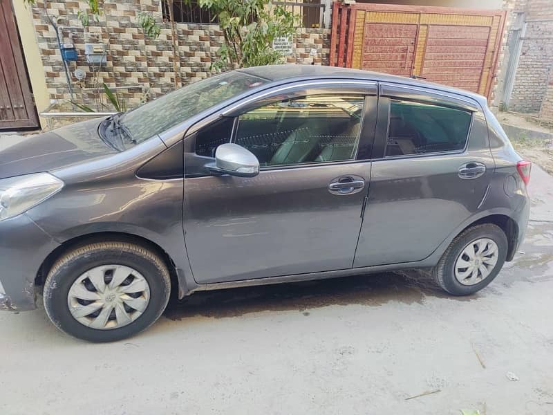 Toyota Vitz 2017 7