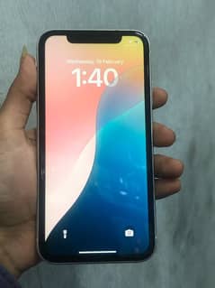 iphone Xr factory unlock 64gb 10by8