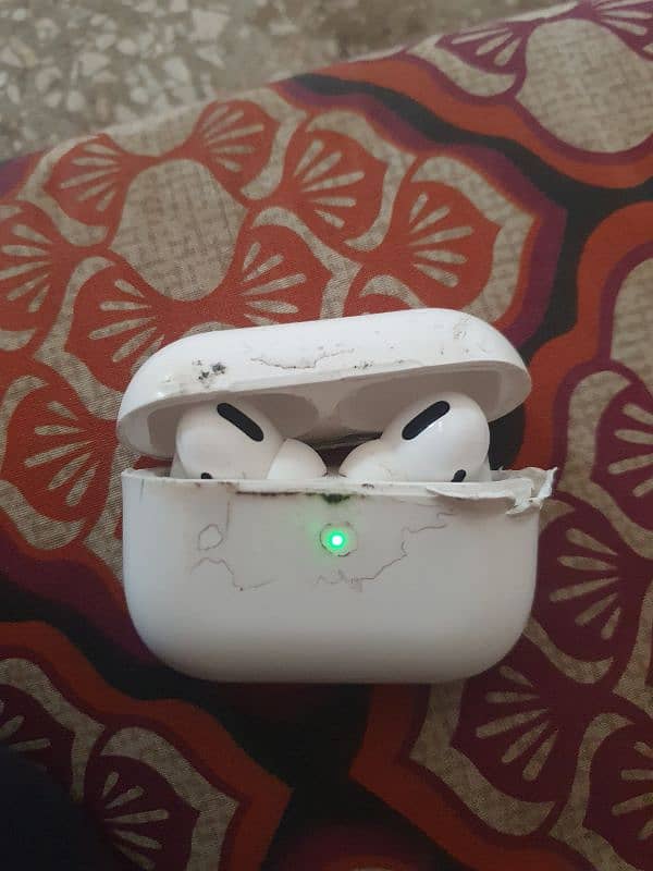 airpods pro 1