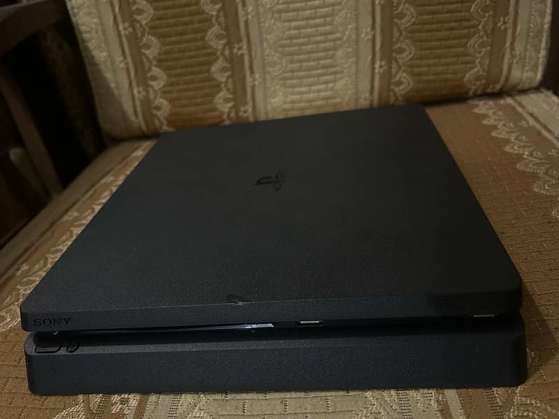 ps4 slim 1tb with 2 orignal controllers brand new condition 3