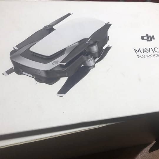 DJI Mavic AIR 1 0