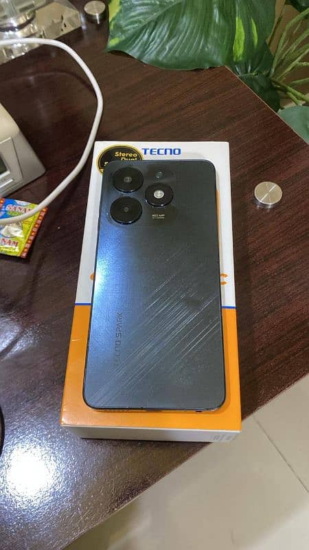 Tecno Spark 20c 3