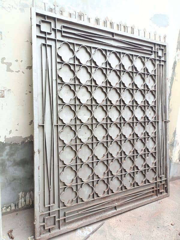 Main Gate for Sale ( very Heavy Gate) super fine Quality 0