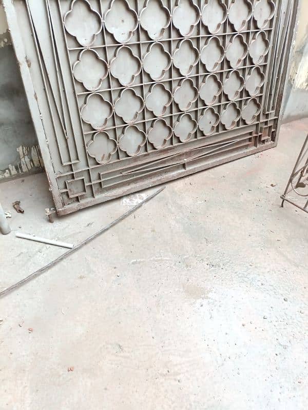 Main Gate for Sale ( very Heavy Gate) super fine Quality 4