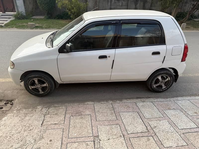 Suzuki Alto 2012 3