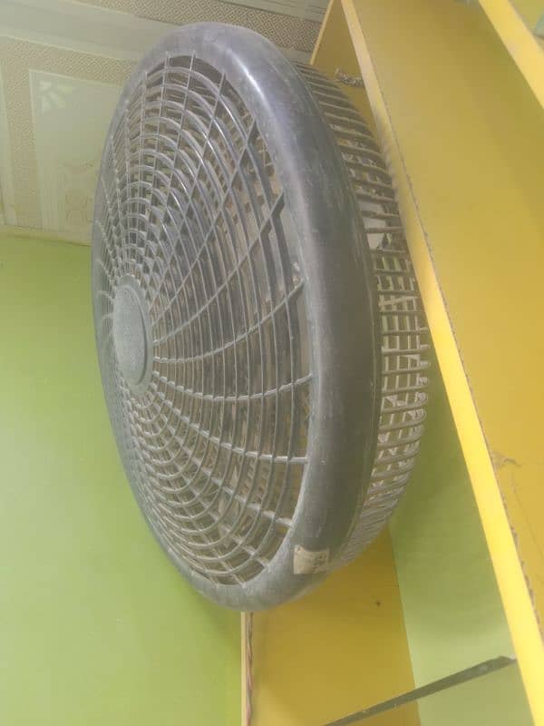 new FAN 2400 1