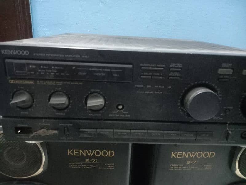 Kenwood Speaker and Amplifier 1