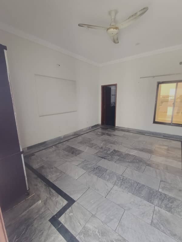 10 Marla Upper Portion for rent in LDA Avenue 0