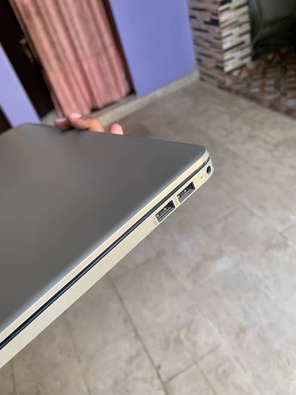 Hp laptop i3 10 Gen 2