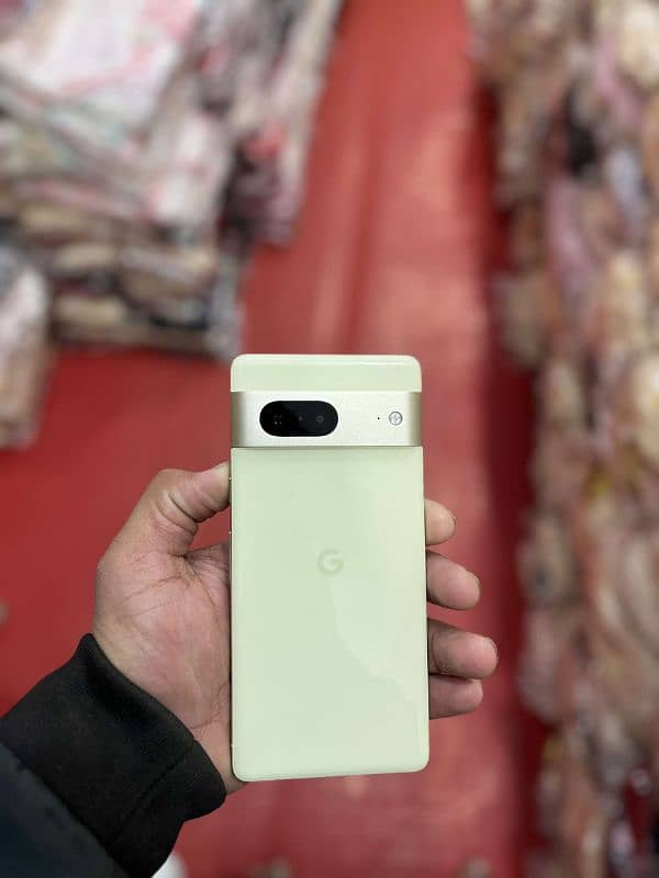 google pixel 7. 0