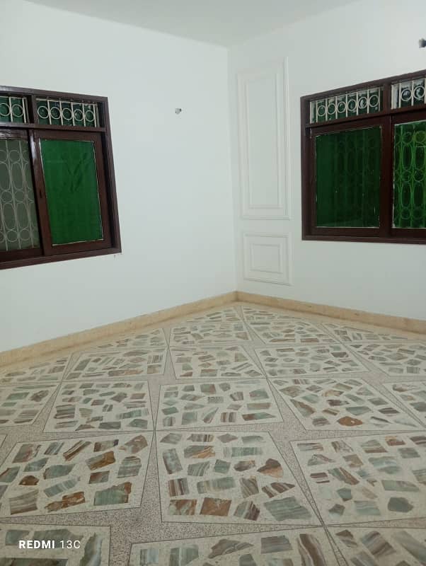 FULLY RENOVATED 400SQYD PORTION FOR RENT 4