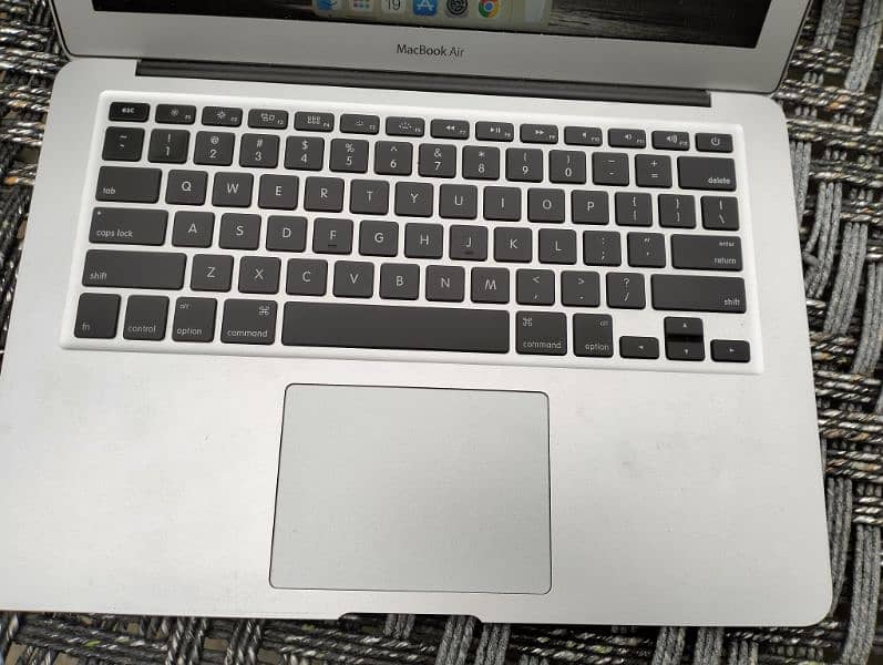 Macbook Air 2017 13.3 Inch 8gb/256gb 5