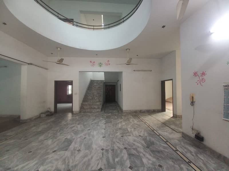 35 Marla Luxury House for Rent Prime Location in Johar Town! 5