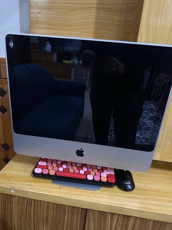 Apple iMac system 3