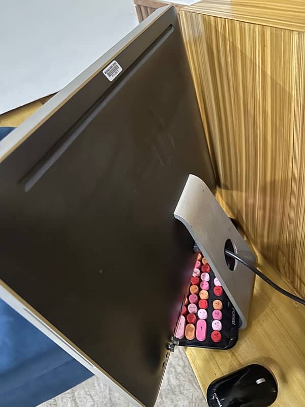 Apple iMac system 5