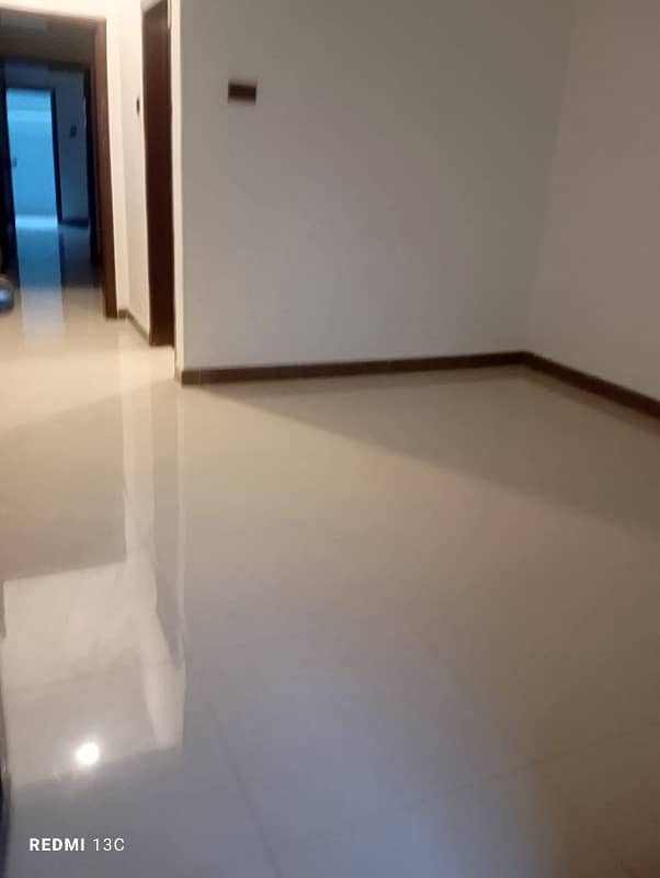 400SQYD 1ST FLOOR NEW PORTION FOR RENT 0