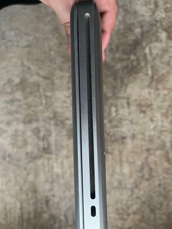 Used 2010 MacBook Pro 13”- High Sierra 7