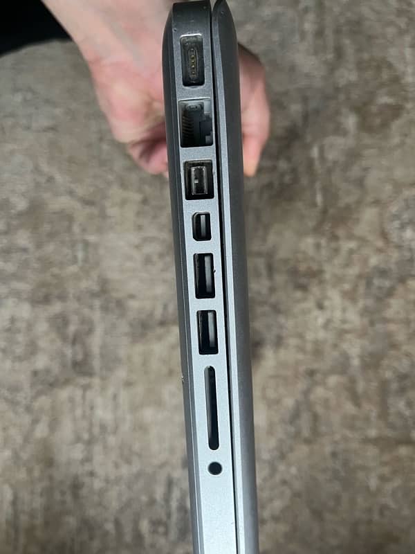 Used 2010 MacBook Pro 13”- High Sierra 8