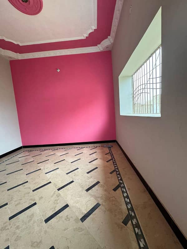 House for sale 80 sq yd urgent sale 11