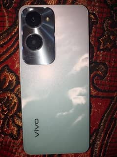 Vivo y18 4/128 /10/10 Condition 8 9 maa waranty me