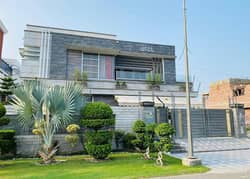 With Basement 6 Beds 1 Kanal House for Sale in Ex Air Avenue DHA Phase 8 Airport road Lahore.