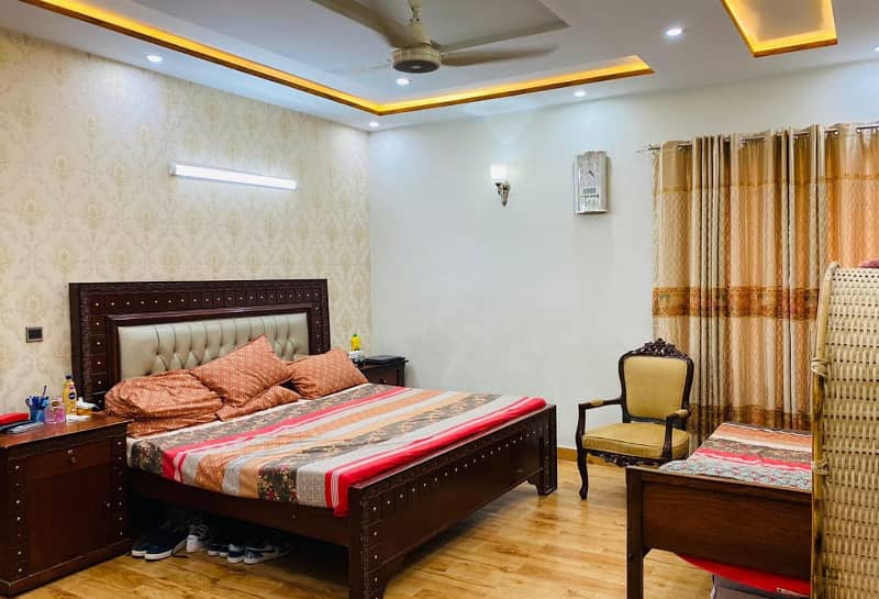 With Basement 6 Beds 1 Kanal House for Sale in Ex Air Avenue DHA Phase 8 Airport road Lahore. 7