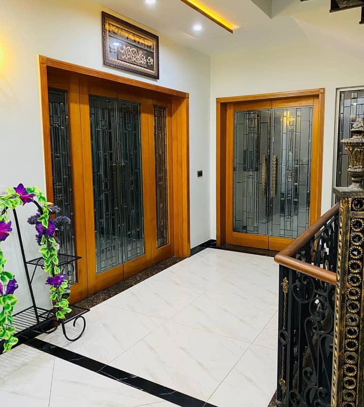 With Basement 6 Beds 1 Kanal House for Sale in Ex Air Avenue DHA Phase 8 Airport road Lahore. 12