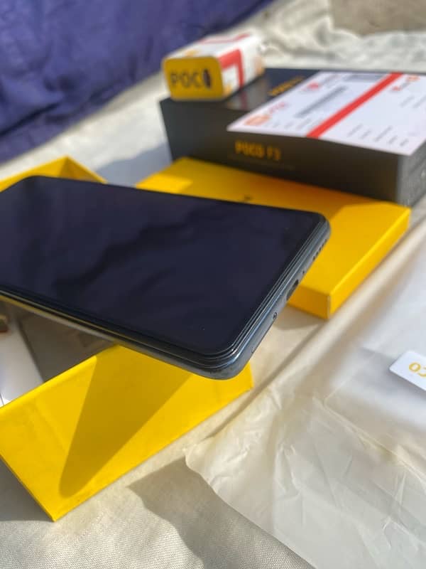 POCO F3  256 GB / 8GB 4