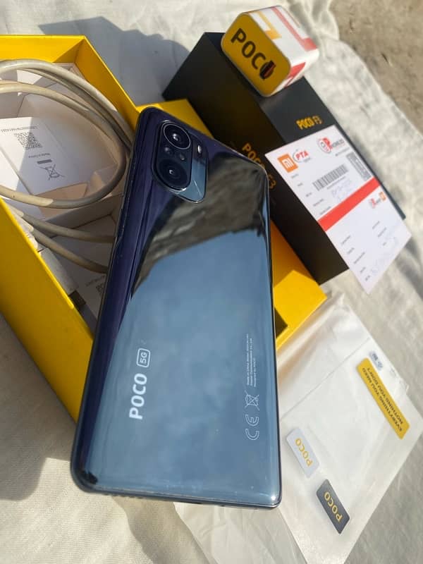 POCO F3  256 GB / 8GB 6