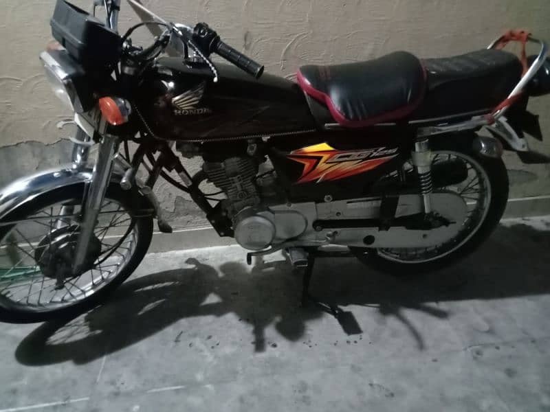 honda 125 black 1