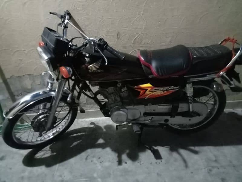 honda 125 black 2