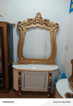 Queen Bed, Dressing and Side Tabe