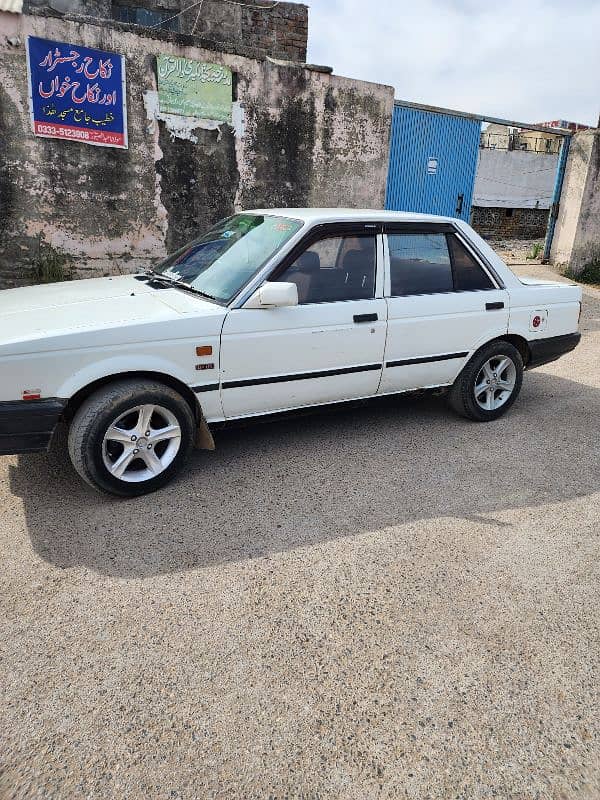 Nissan Sunny 1988 3