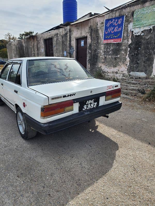 Nissan Sunny 1988 5