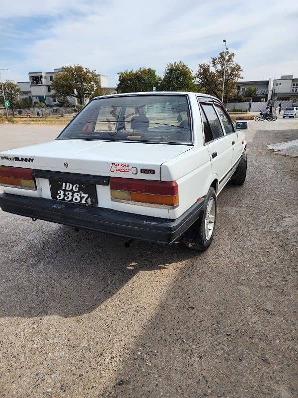 Nissan Sunny 1988 6