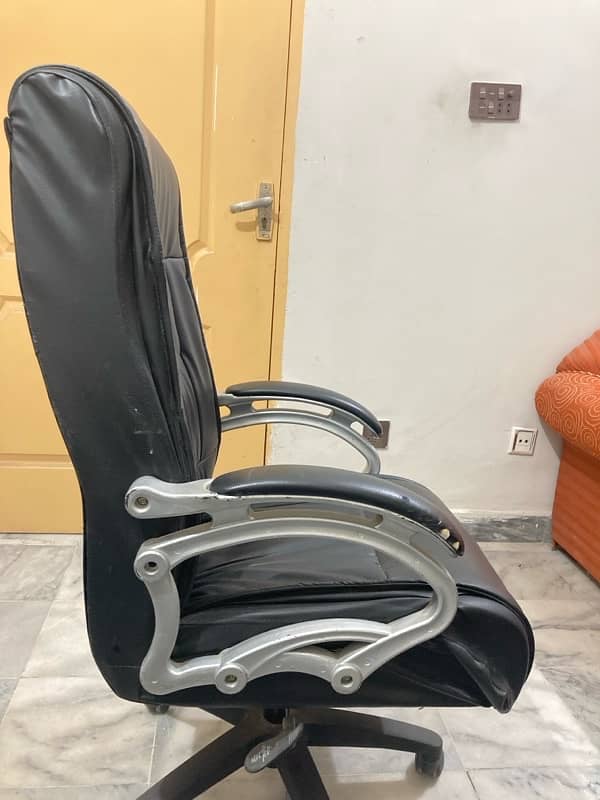 1 executive chair for sale 4