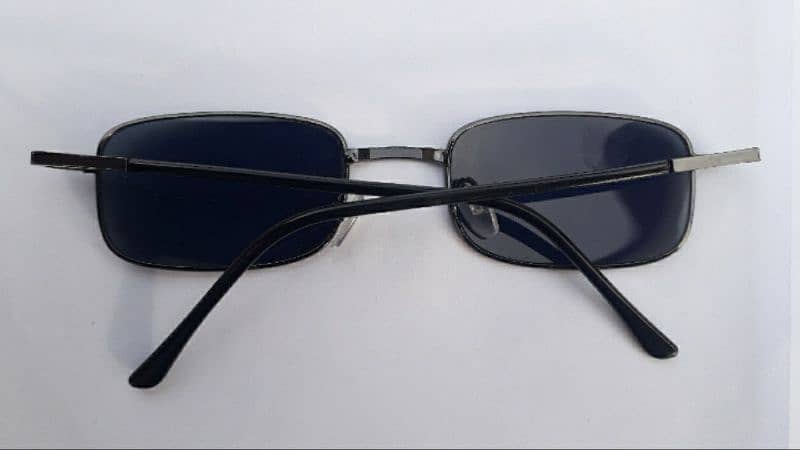 Sunglasses for boys in black color 2