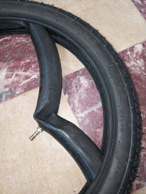 CD 70 bike tyre & tube 1