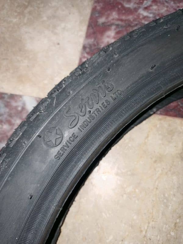 CD 70 bike tyre & tube 4