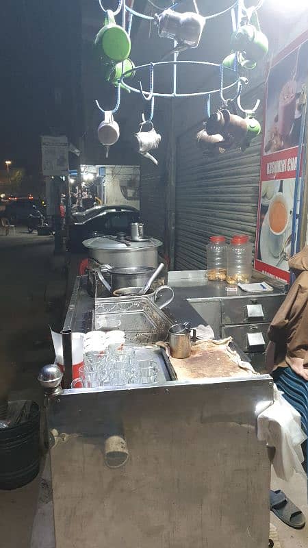 Chai counter and paratha full size tawa, paratha table 1