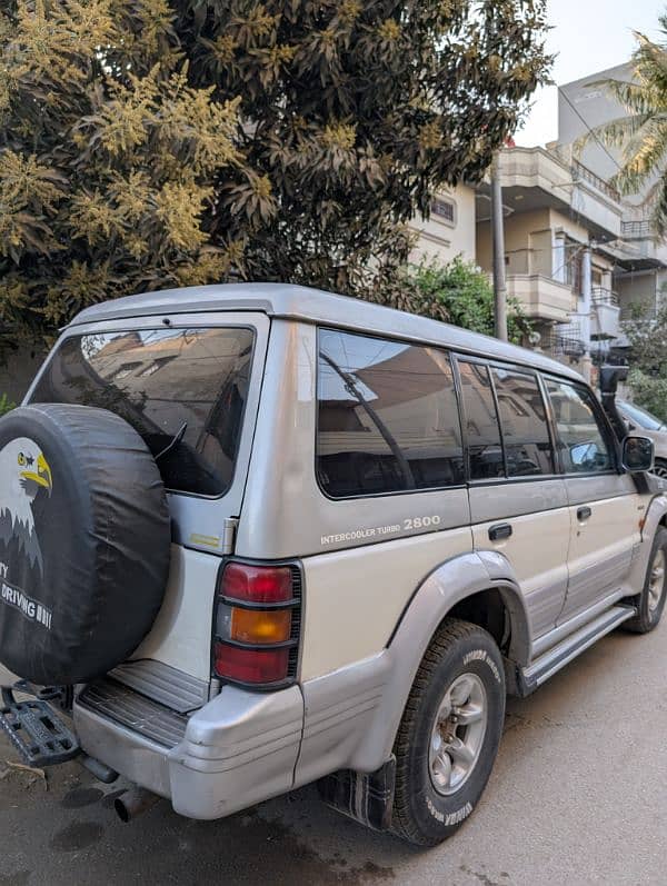 Mitsubishi Pajero 1994 3