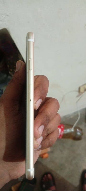 iPhone 6 gold colour for sale 2