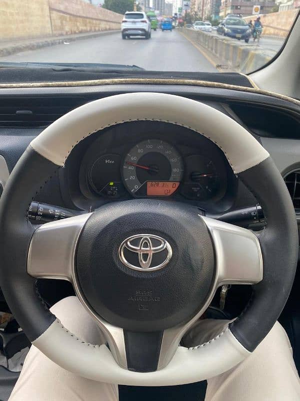 Toyota Vitz 2014 10