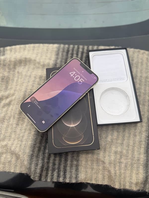 i phone 12 pro max 128 Gb PTA APPROVED GOLDEN 3